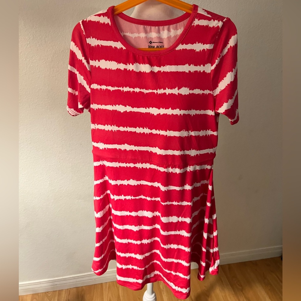 NWOT Members mark dress